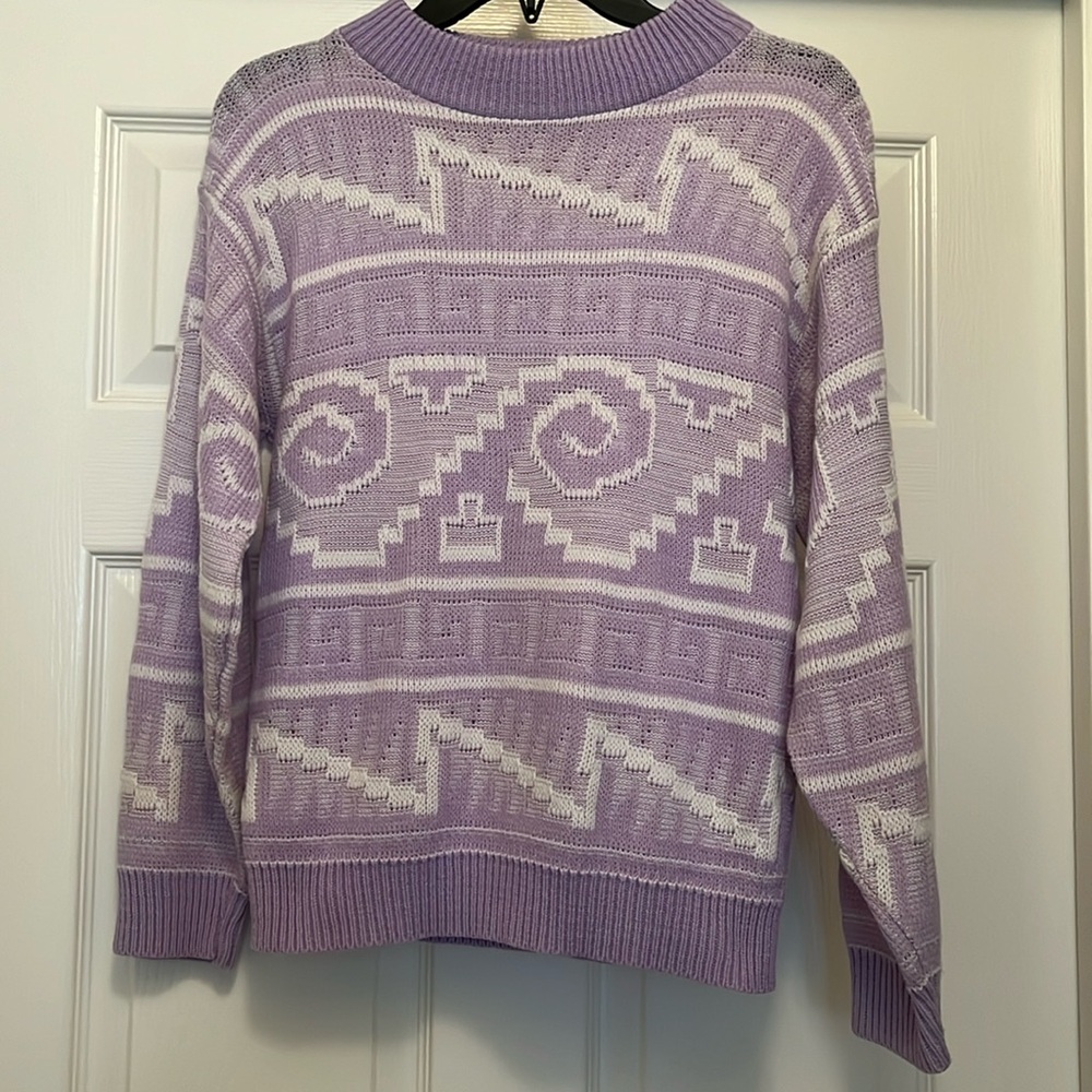 Jolie brand lilac and white sweater size small